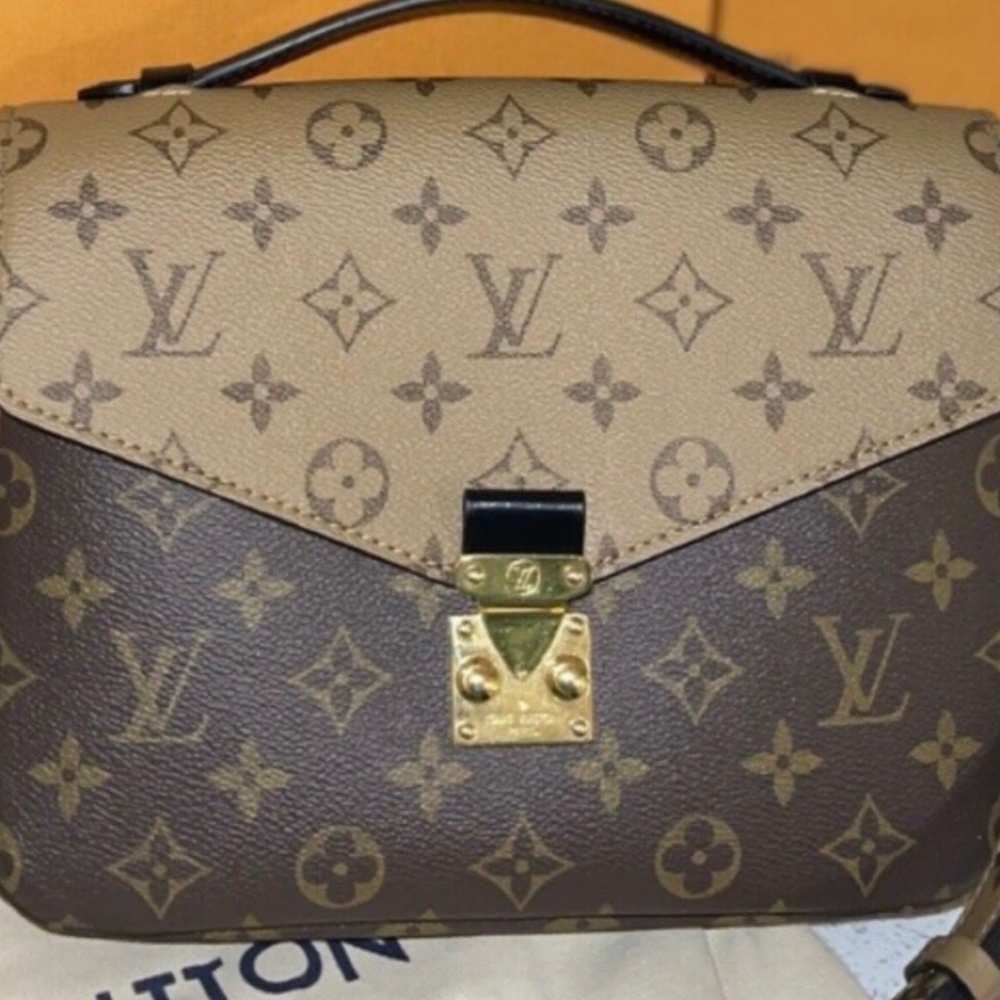 Louis Vuitton Pochette Metis Monogram Reverse Canvas